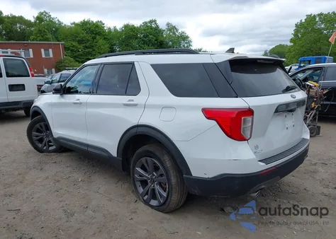 2022 Ford Explorer Xlt z USA, uszkodzony, nr VIN 1FMSK8DH2NGA54640